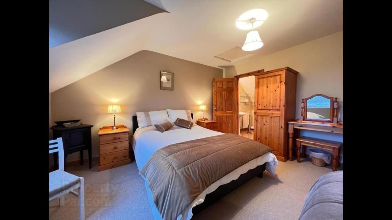ブッシュミルズ Asdee House Bed & Breakfast エクステリア 写真